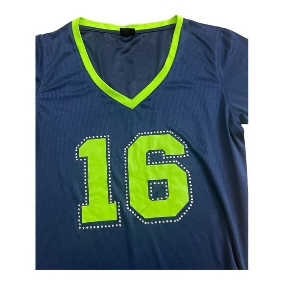 Seattle Seahawks 16 Maternity Blue T-Shirt Size L Rhinestone Short-Sleeve V-Neck - Picture 2 of 9